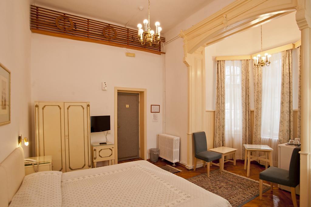 Vila Camelia Otel Sinaia Dış mekan fotoğraf